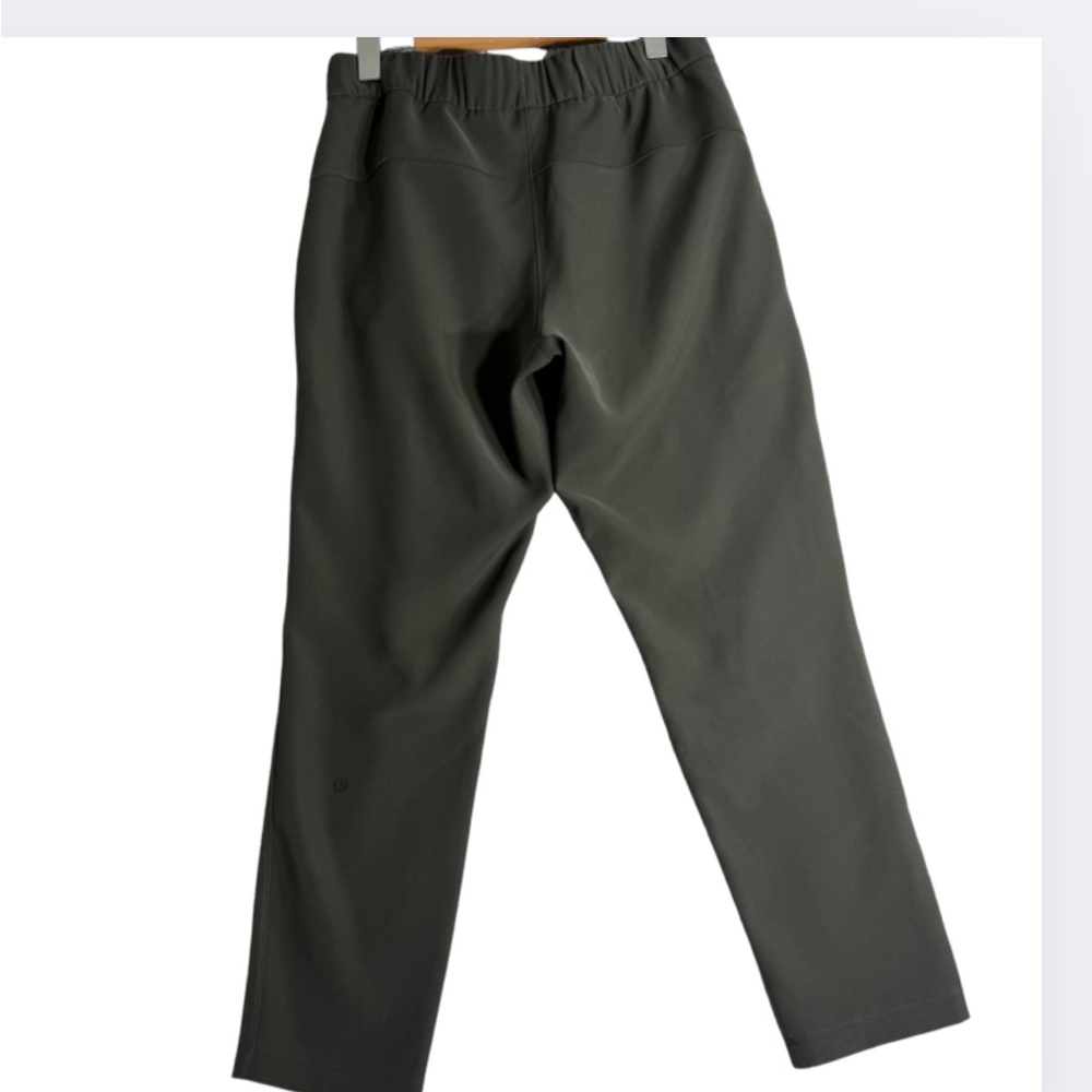Lululemon On The Fly Woven Travel Pant Dark Olive Size 6 - Picture 4 of 11